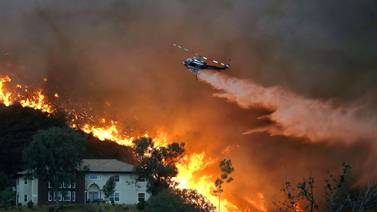 Incendio en el sur de California crece y su autor encara cadena perpetua