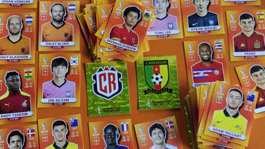 En Costa Rica es una locura comprar el álbum y las postales Panini del Mundial Qatar 2022