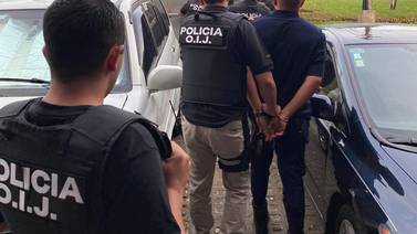 Oficiales de Fuerza Pública detenidos por cobrar ¢500.000 a grupo de trabajadores