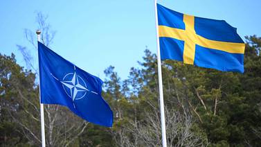 OTAN formaliza adhesión de Suecia, con izado de la bandera en la sede de la alianza