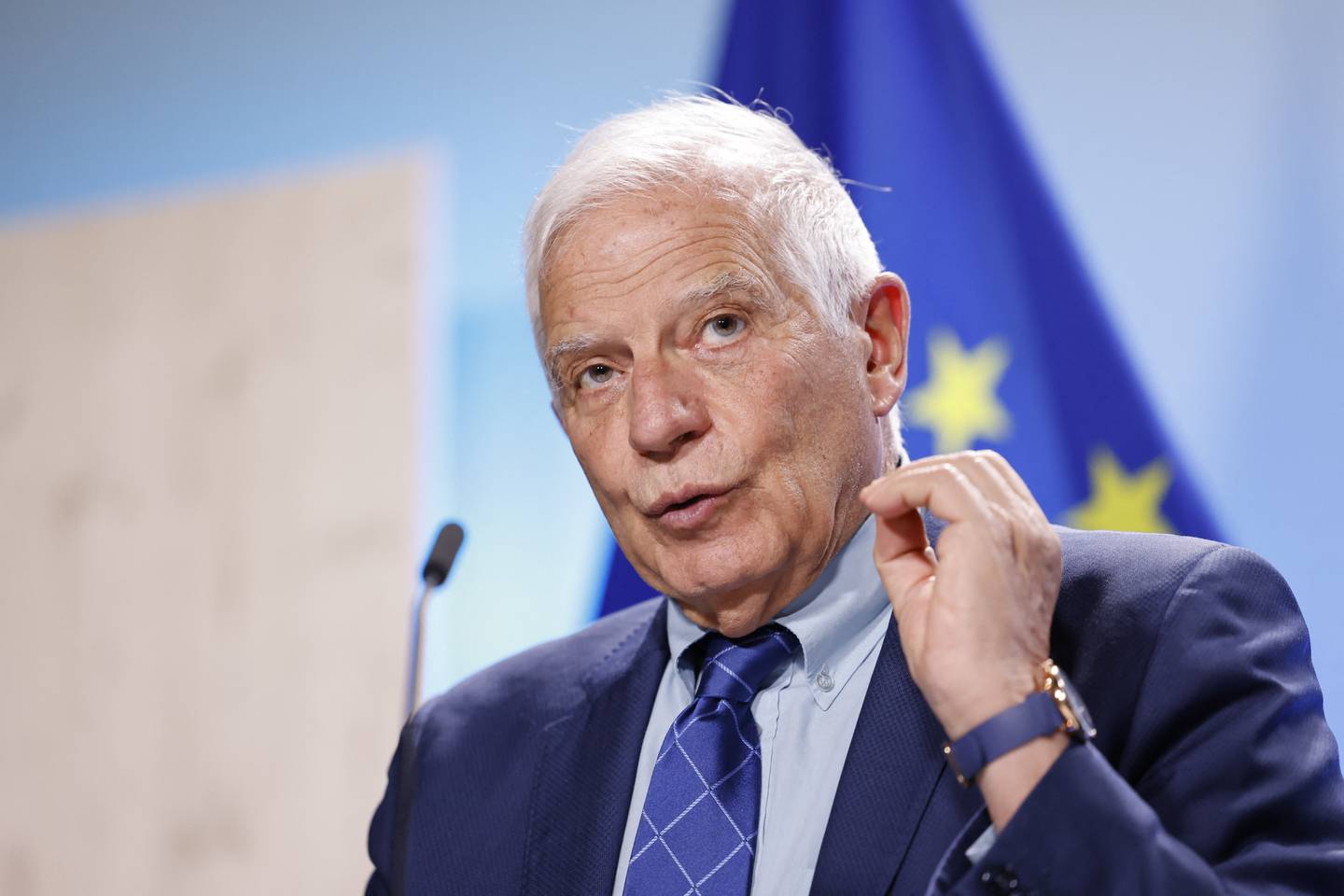Josep Borrell, responsable de la Política Exterior de la Unión Europea dijo: "No voy a comentar cualquier cosa tonta que venga de la campaña presidencial de Estados Unidos".