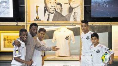  Inauguran museo en Brasil en honor al rey Pelé