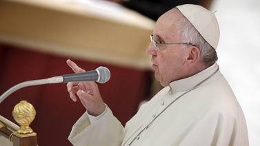 Papa Francisco espera avances en el sínodo pese a la presión de conservadores
