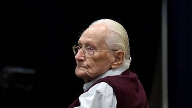 Justicia de Alemania confirma condena del contable de Auschwitz