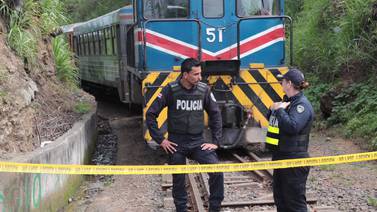 Mujer que caminaba hacia su trabajo muere atropellada por el tren en La Carpio