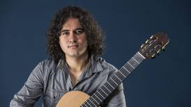 Marco Corrales explora el sonido de la guitarra costarricense en su álbum debut