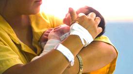 Caja sensibiliza a personal para mejorar atención a embarazadas