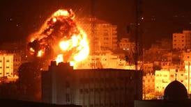 Conflicto Israel-Hamás: Bombardeo que nadie se atribuye deja 200 muertos en hospital de Gaza