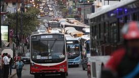MOPT propone subsidio por dos años para autobuseros pero transportistas lo quieren permanente 