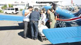 Trasladan vía aérea a motociclista que colisionó contra otro en Los Chiles