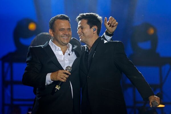 Danilo Montero Y Arnoldo Castillo Dos Voces Se Unen De Nuevo En Alabanza La Nacion Ayudar a otros a conectarse con dios. danilo montero y arnoldo castillo dos