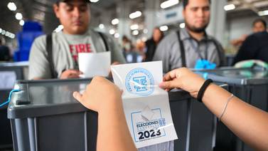 Unión Europea pide que el balotaje en Guatemala sea sin ‘interferencias’ de Fiscalía