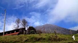 Vulcanólogos sostienen que calma relativa del volcán Turrialba está dentro de lo esperado