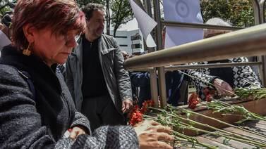 Sentido tributo a francesa víctima de atentado en Colombia