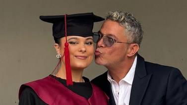 Alejandro Sanz sorprende a su hija Manuela en el día de su graduación