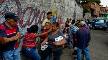 Venezolanos recurren al trueque para paliar falta de productos