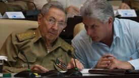 Raúl Castro se despide en plena crisis económica en Cuba