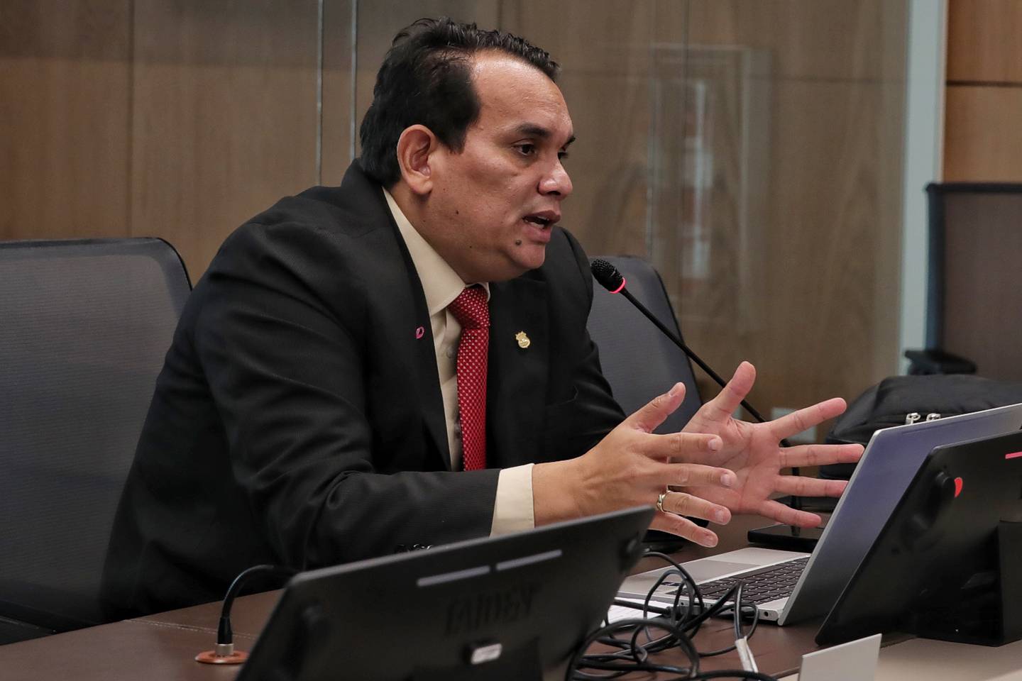 14/10/2023/ Comisión de seguridad y narco tráfico en la Asamblea Legislativa por parte de diputados a Randall Zúñiga, director del OIJ / foto John Durán