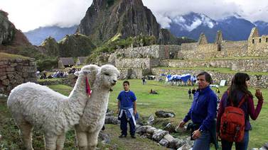 Costa Rica y Perú  abren sendas  en pleno auge de turistas ticos