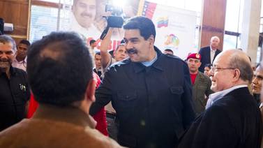  Nicolás Maduro promete pagar pronto deuda con los importadores de Venezuela