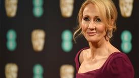 JK Rowling, creadora de Harry Potter, vuelve a generar polémica con su opinión sobre las personas trans