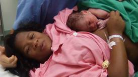 Cubanos con niños nacidos en Costa Rica saldrán por Panamá
