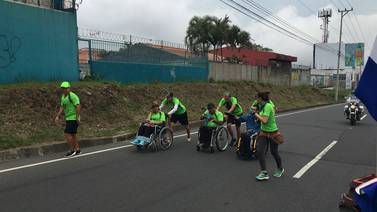 Jóvenes en silla de ruedas llegan hoy a San José