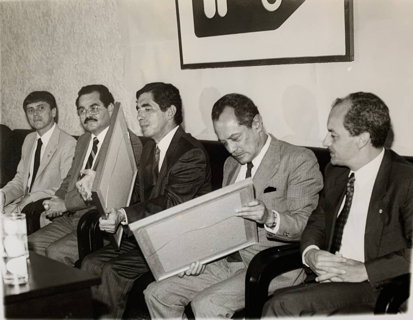 1 de noviembre de 1989 Universidad de Costa Rica, acontecimiento con el Sr Presidente Oscar Arias, fotografía Javier Lobo.