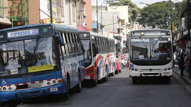  MOPT presiona   por  cobro electrónico en buses para 2015 