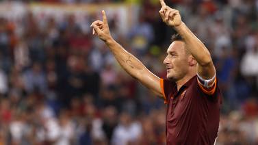 Francesco Totti renueva a los 39 años con la Roma