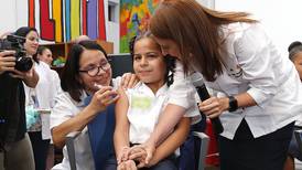 CCSS recuerda que este martes comienza a aplicarse la segunda dosis de vacuna contra papiloma
