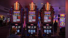 Coronavirus en Las Vegas: la ciudad del pecado se transforma en la ciudad de los despidos y los casinos cerrados