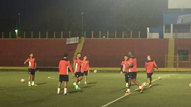 Selección de Costa Rica reconoció esta tarde el estadio Sylvio Cator, en Haití