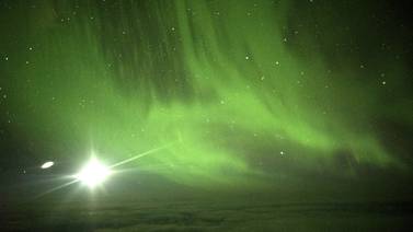La aurora austral vista desde un vuelo de ocho horas
