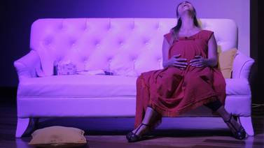 Vea en casa ‘Baby Boom en el paraíso’, el monólogo sobre el embarazo más revelador de Ana Istarú
