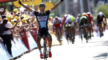 Zdenek Stybar gana en día perturbado por caída del líder, Vincenzo Nibali y Nairo Quintana