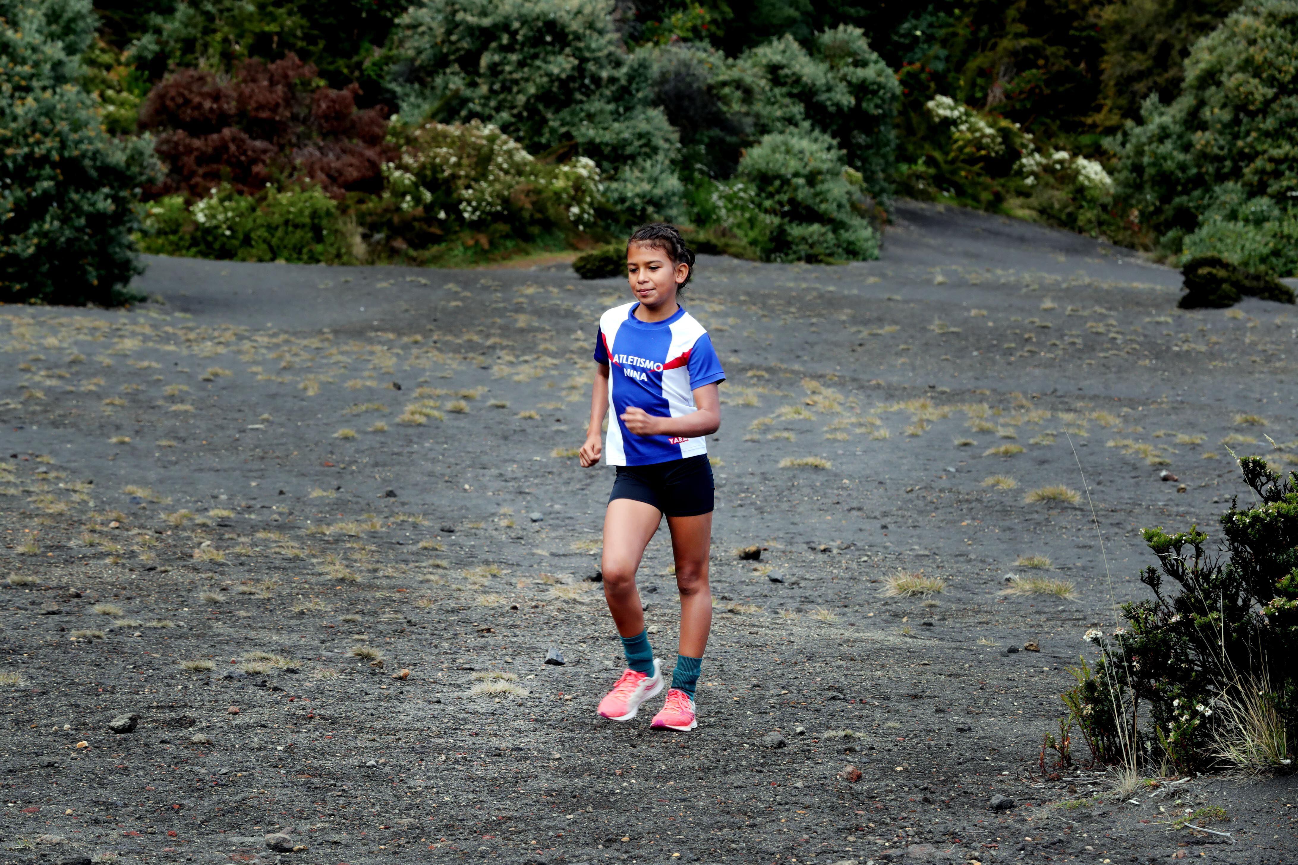 Yara Fiorella Moya entrenó en el Volcán Irazú esta semana junto a Noelia Vargas y bajo la supervisión  de su entrenadora Dixiana Mena.

