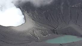 Constante actividad del volcán Turrialba dificultaría aviso de erupción más fuerte