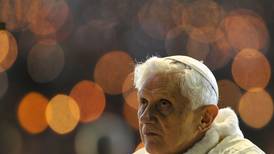 Benedicto XVI pide ‘perdón’ a víctimas de abusos pero niega encubrir a sacerdotes