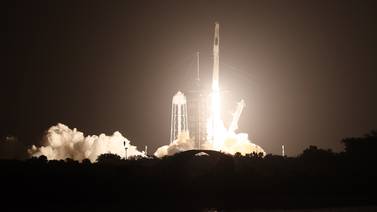 SpaceX lanza misión con cuatro astronautas a la Estación Espacial Internacional