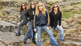 nacion.com rifa guitarra autografiada por Megadeth
