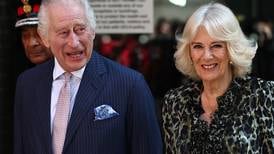 Rey Carlos III reaparece en público luego de haber sido diagnosticado con cáncer