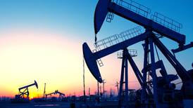 El petróleo sigue su ascenso por la amenaza rusa sobre el gas