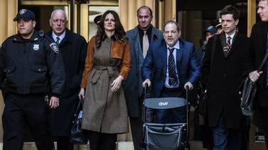 La defensa de Harvey Weinstein pide al jurado que “tenga la valentía” de absolverlo