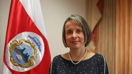 Luis Amador me pidió la renuncia por bloquear correo de mensajes soeces, relata ex viceministra Laura Ulloa