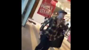 Balacera dentro de centro comercial de Nueva York deja un herido 