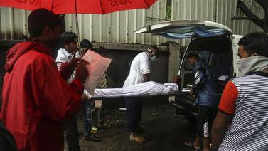Al menos 37 muertos en India por intoxicación con alcohol adulterado