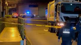 Hombre muere atropellado por camión en Alajuela