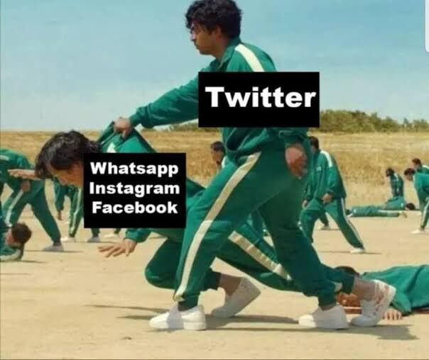 Los internautas están recurriendo a X para publicar sus memes sobre la reciente caída de WhatsApp.