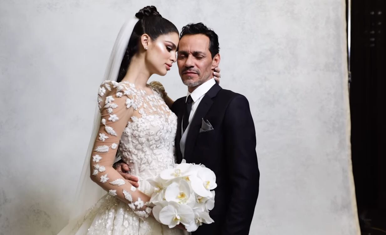 Marc Anthony y Nadia Fierra compartieron las imágenes oficiales de su matrimonio. 